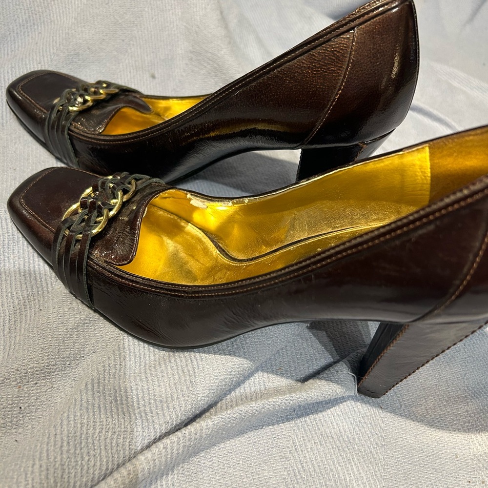 Enzo Agalini Closed-Toed Heels